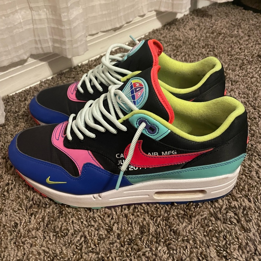 Nike Air Max Black Hyper Grape